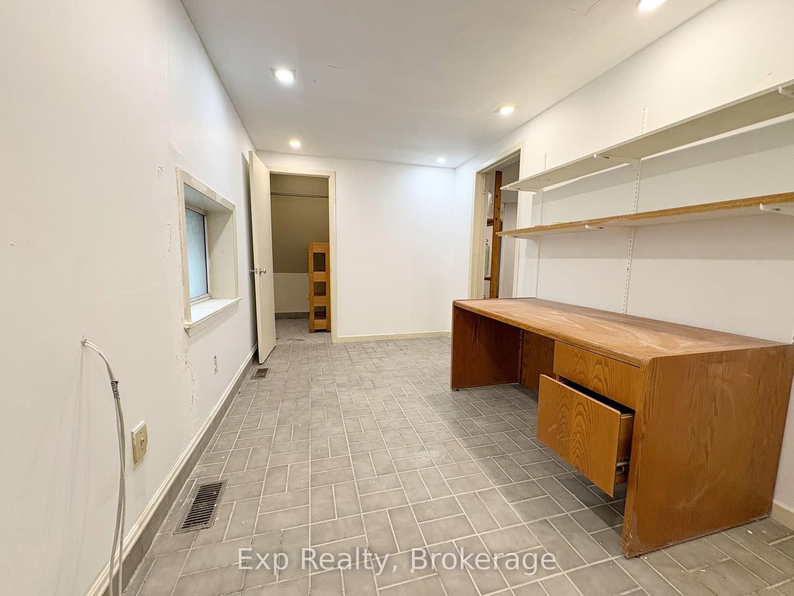 41 Dundas Street E thumbnail 9