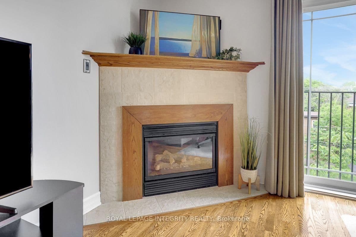 711 Churchill Avenue N, Unit 402 thumbnail 8