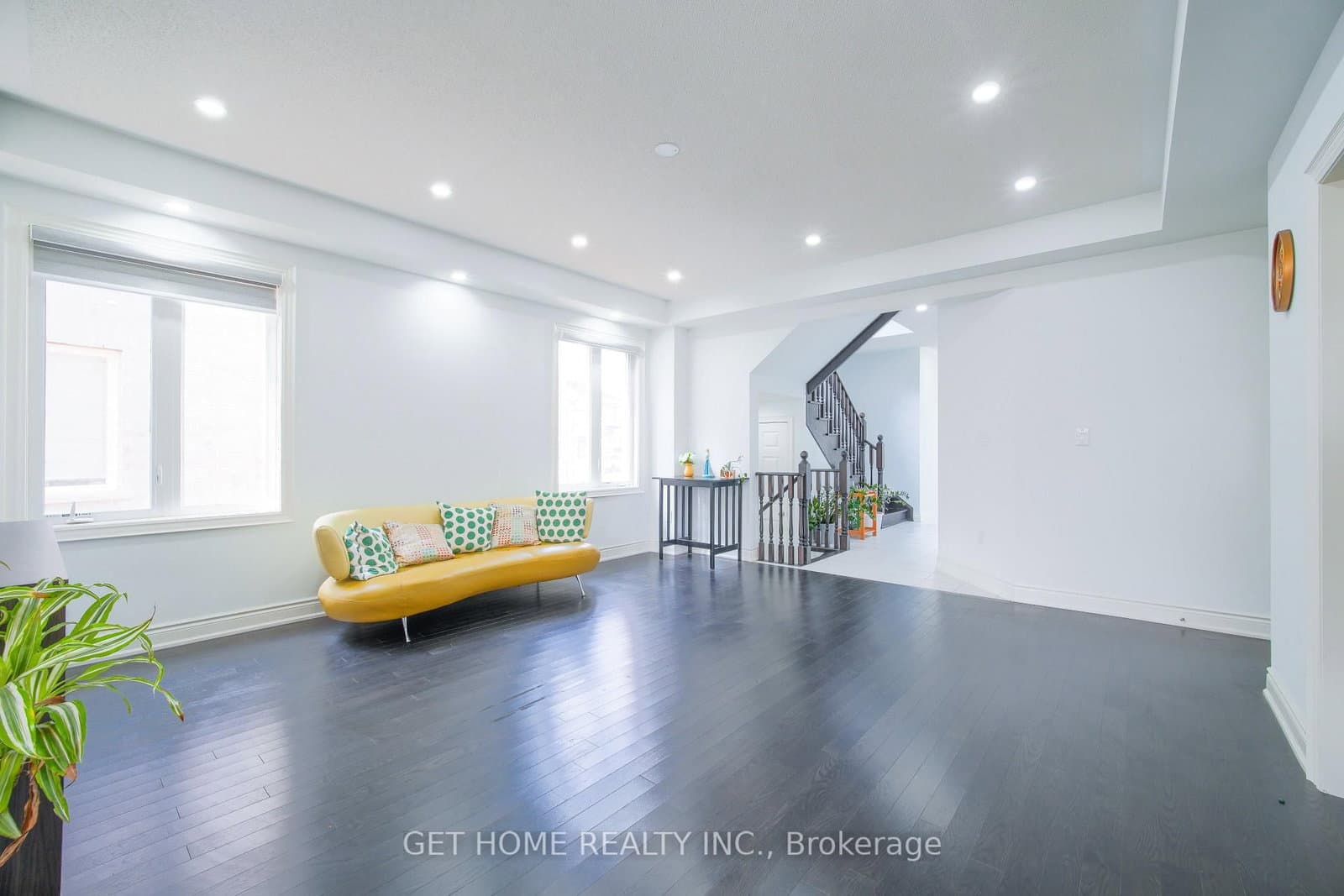 114 Attwater Drive thumbnail 11