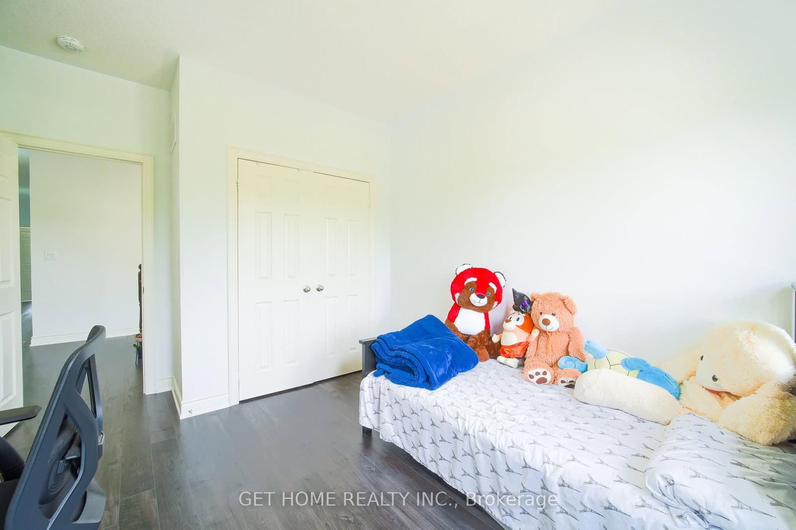 114 Attwater Drive thumbnail 23