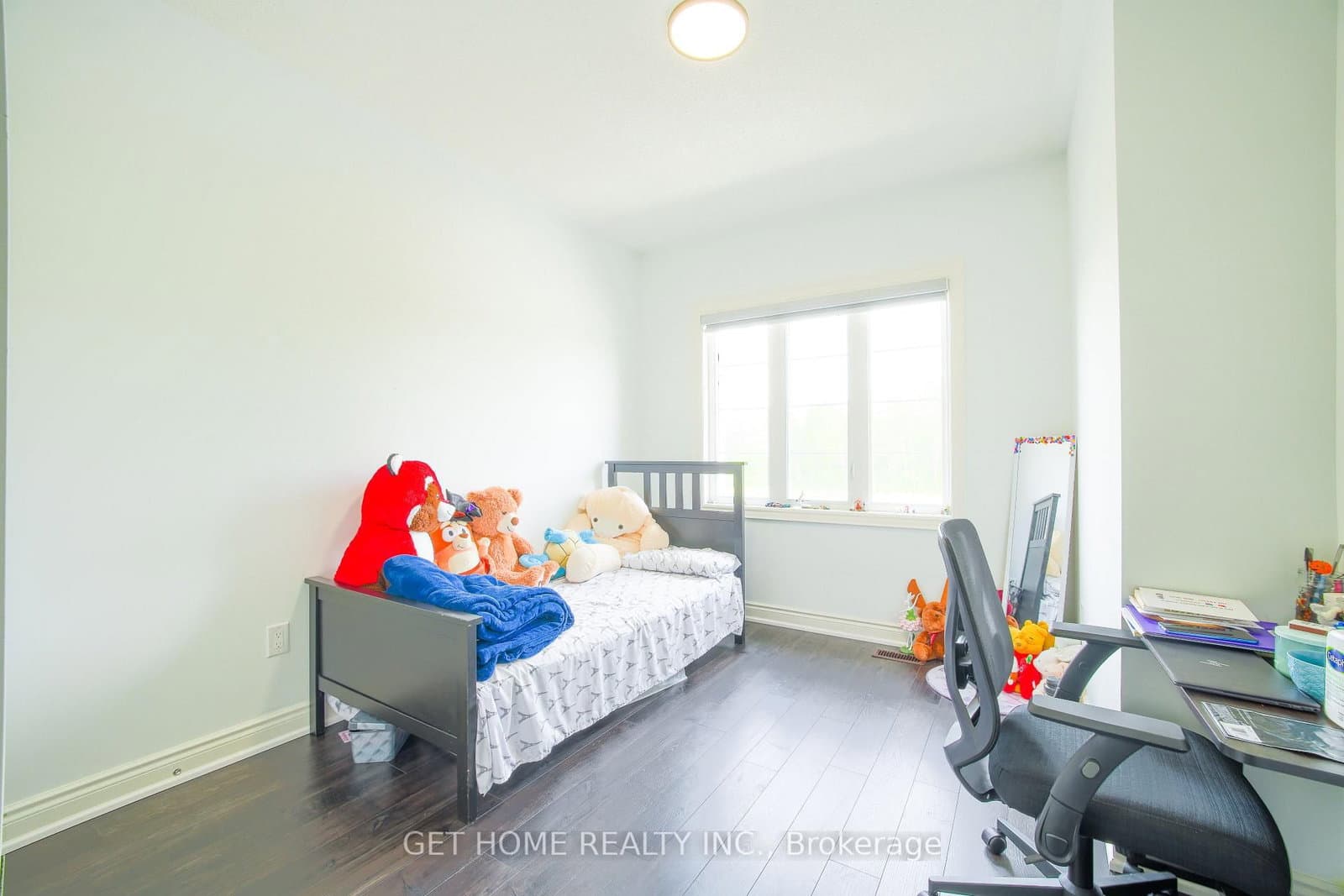 114 Attwater Drive thumbnail 24