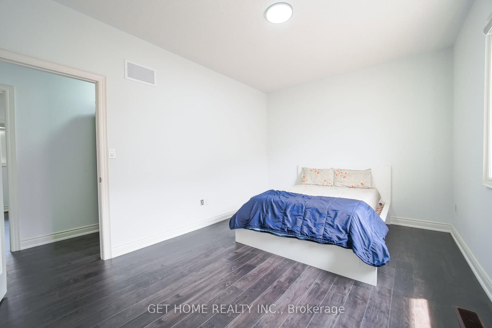 114 Attwater Drive thumbnail 32