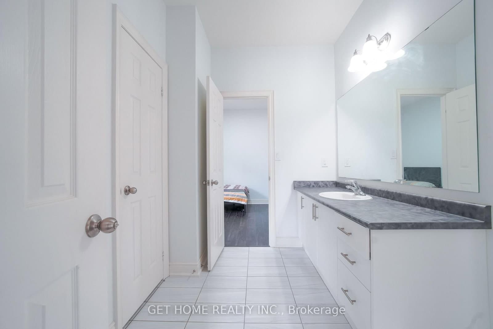114 Attwater Drive thumbnail 43