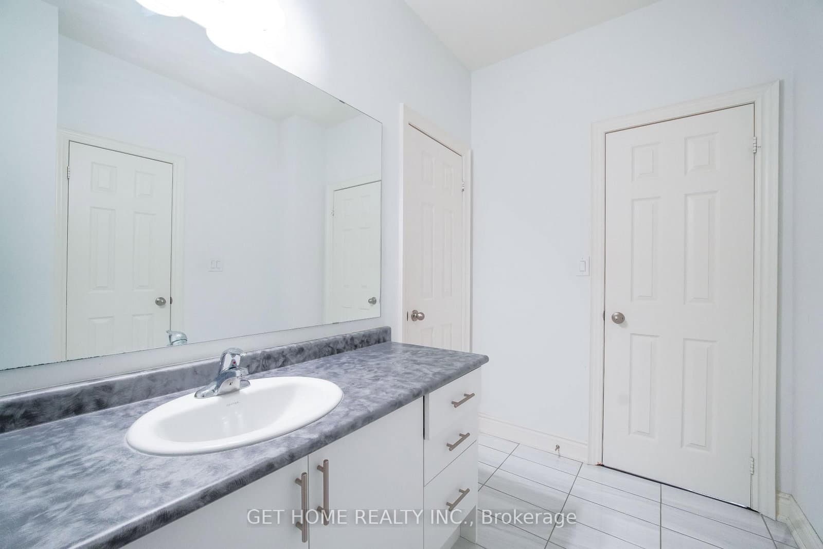 114 Attwater Drive thumbnail 45