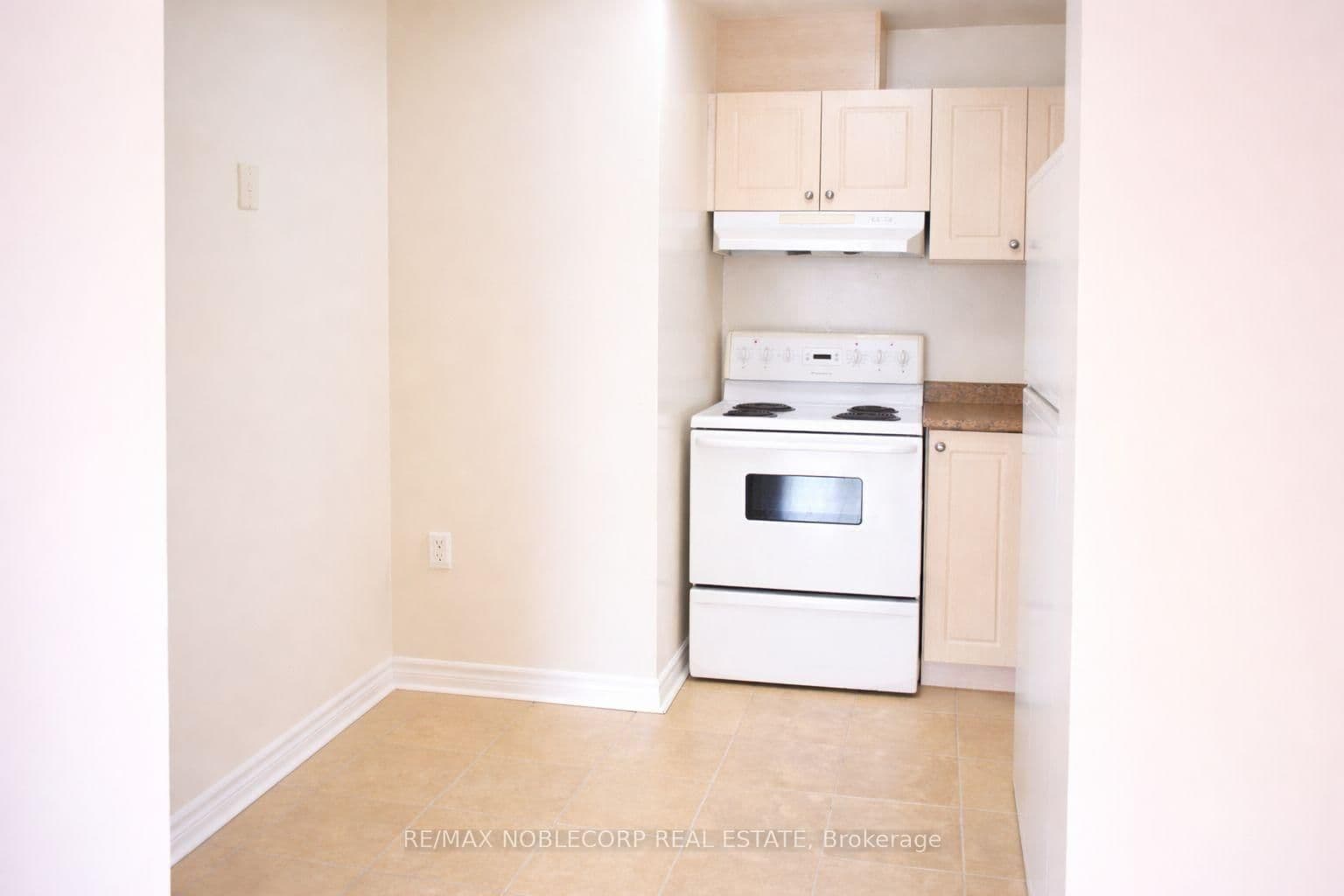 64 Benton Street, Unit 901 thumbnail 4