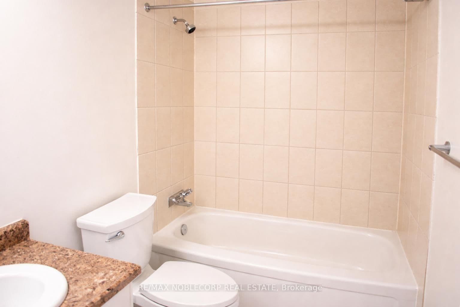 64 Benton Street, Unit 901 thumbnail 8