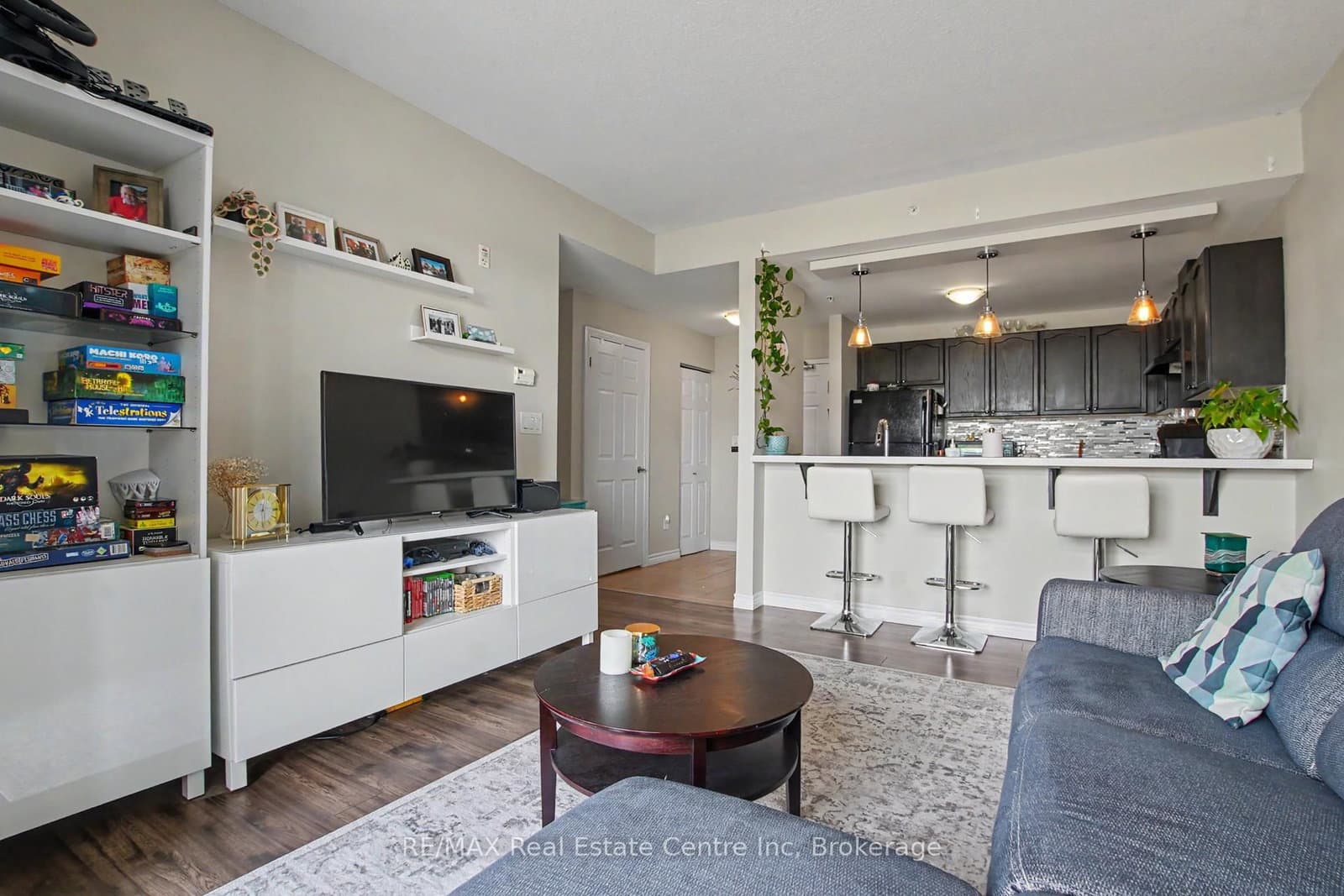 2 Colonial Drive, Unit 410 thumbnail 11