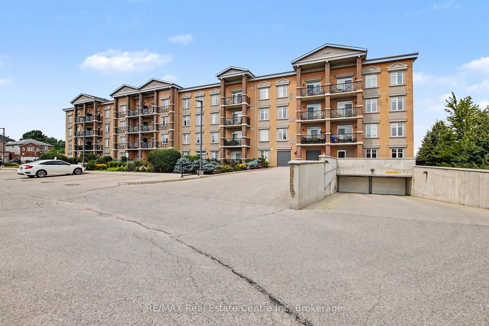 2 Colonial Drive, Unit 410 thumbnail 3