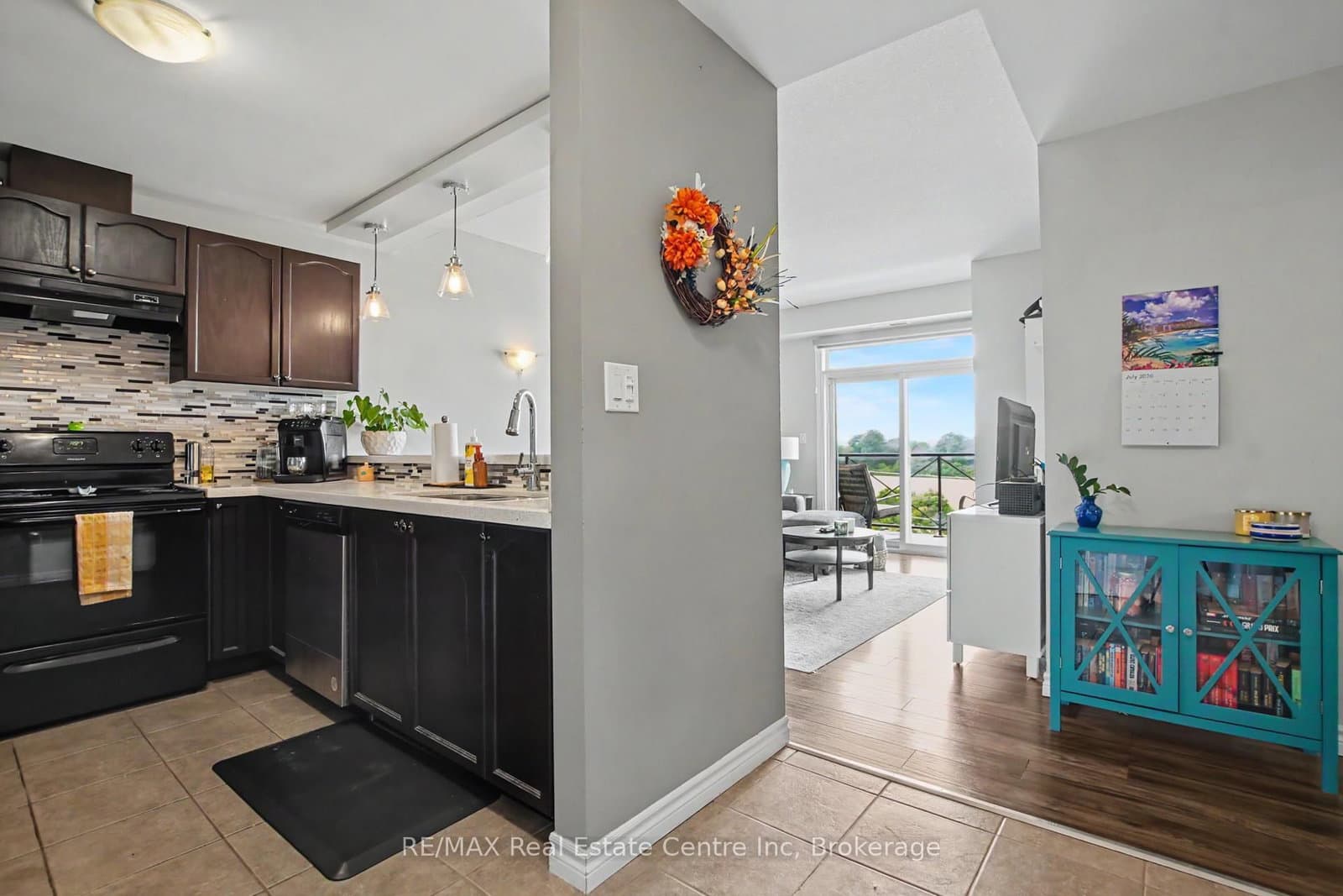 2 Colonial Drive, Unit 410 thumbnail 7