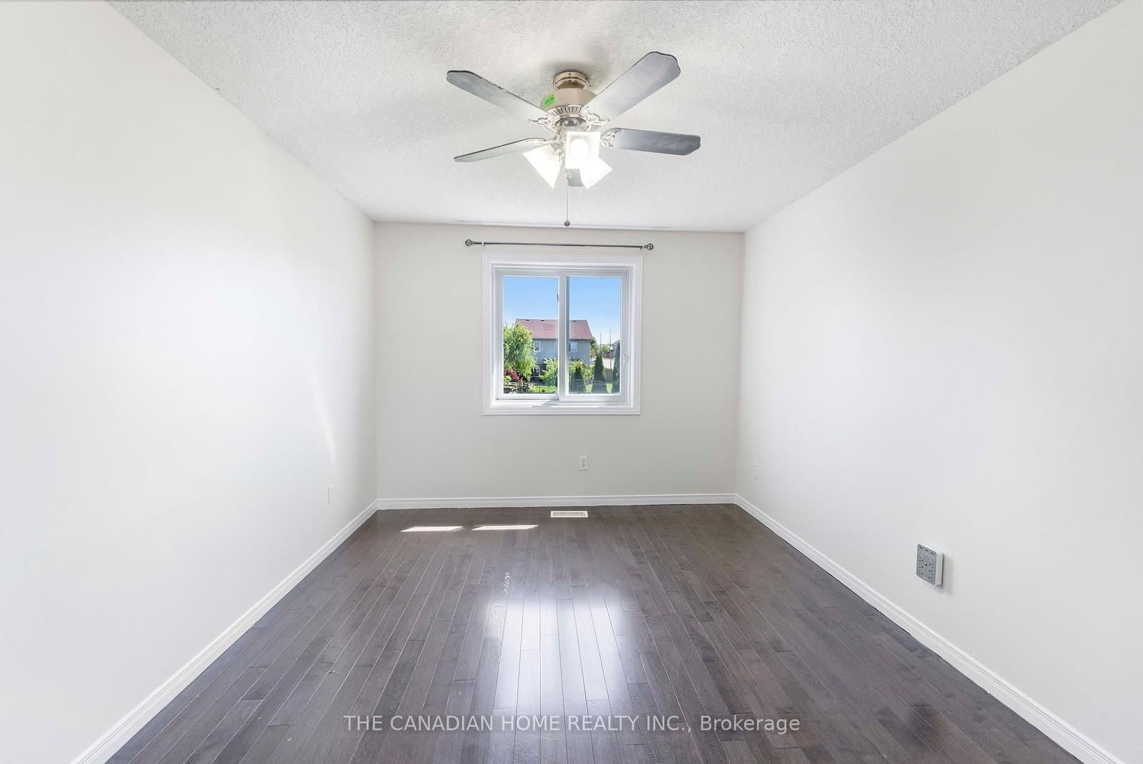 500 Robert Ferrie Drive thumbnail 15