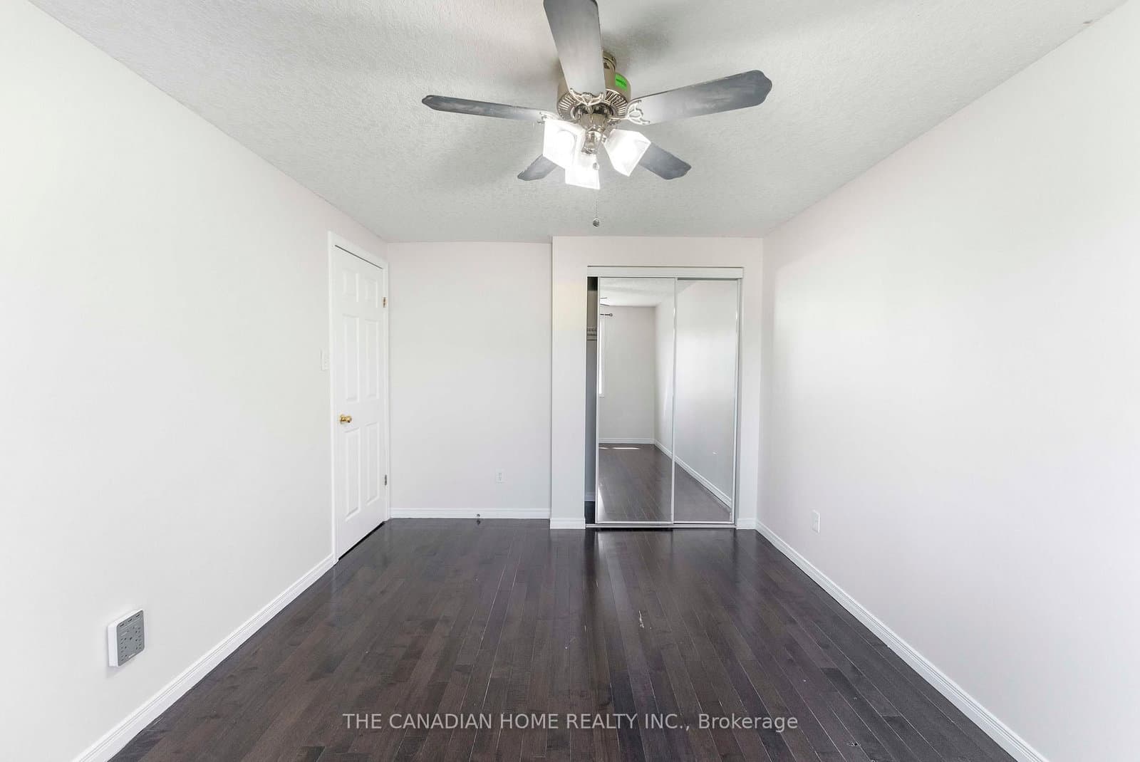 500 Robert Ferrie Drive thumbnail 16