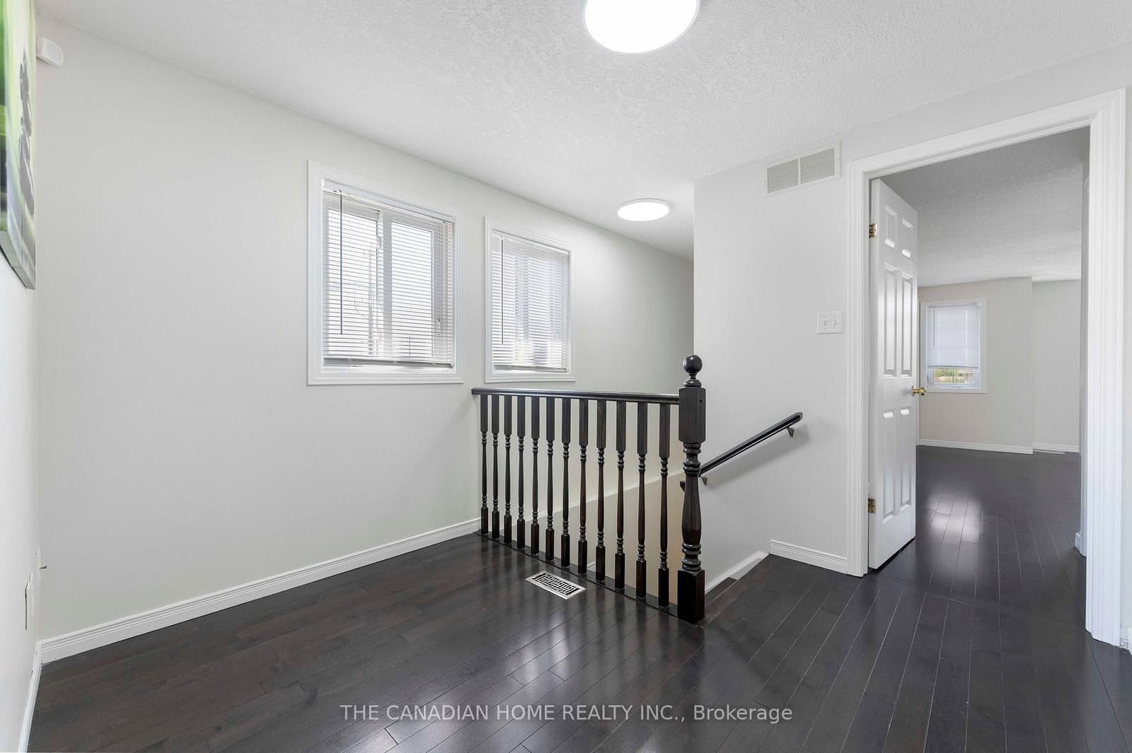 500 Robert Ferrie Drive thumbnail 17