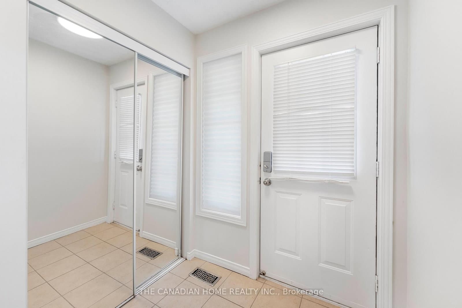 500 Robert Ferrie Drive thumbnail 28