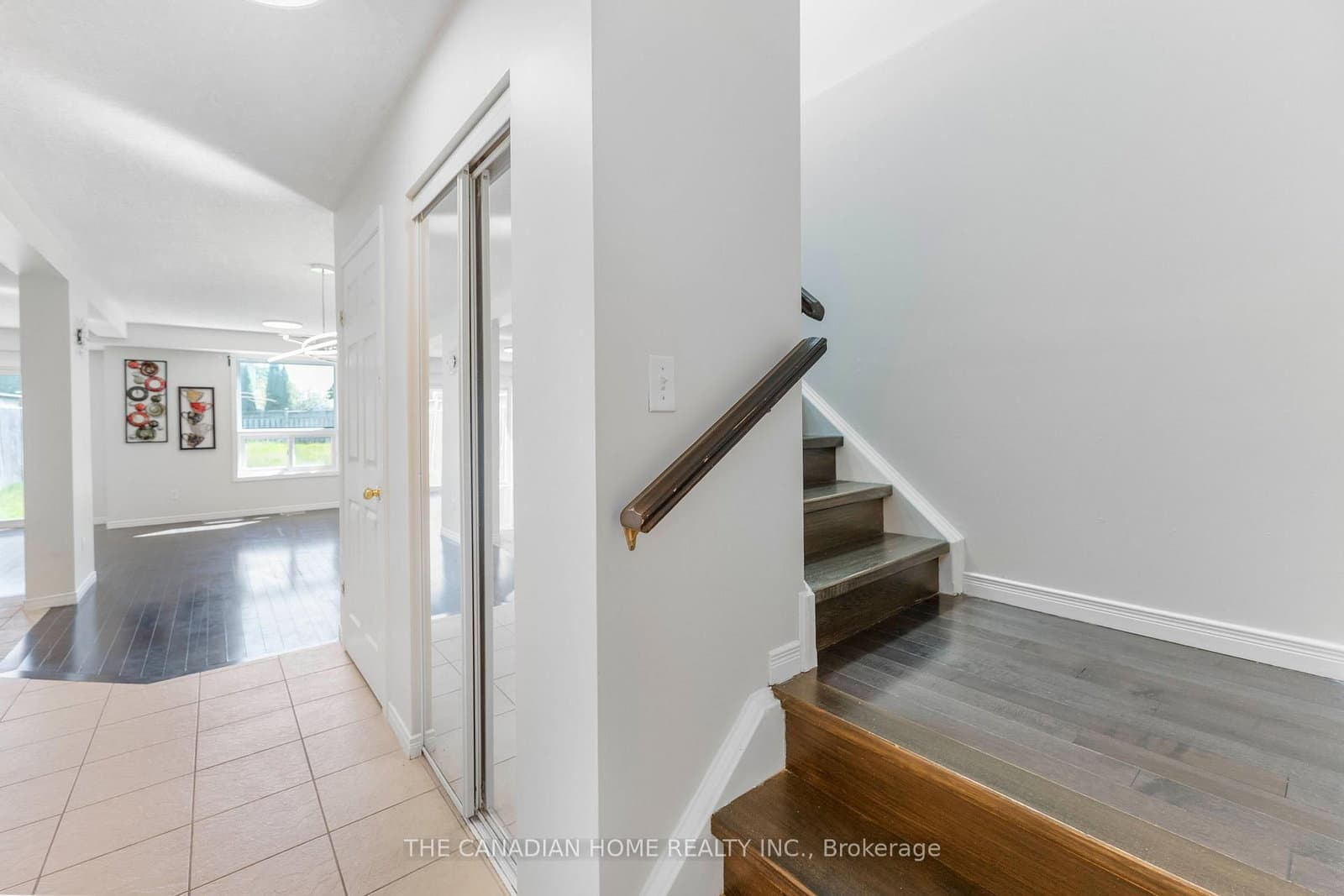 500 Robert Ferrie Drive thumbnail 31