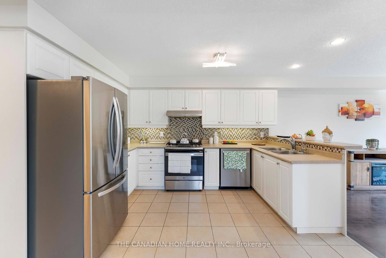 500 Robert Ferrie Drive thumbnail 33