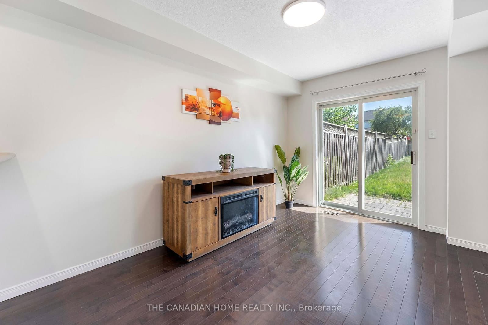 500 Robert Ferrie Drive thumbnail 36