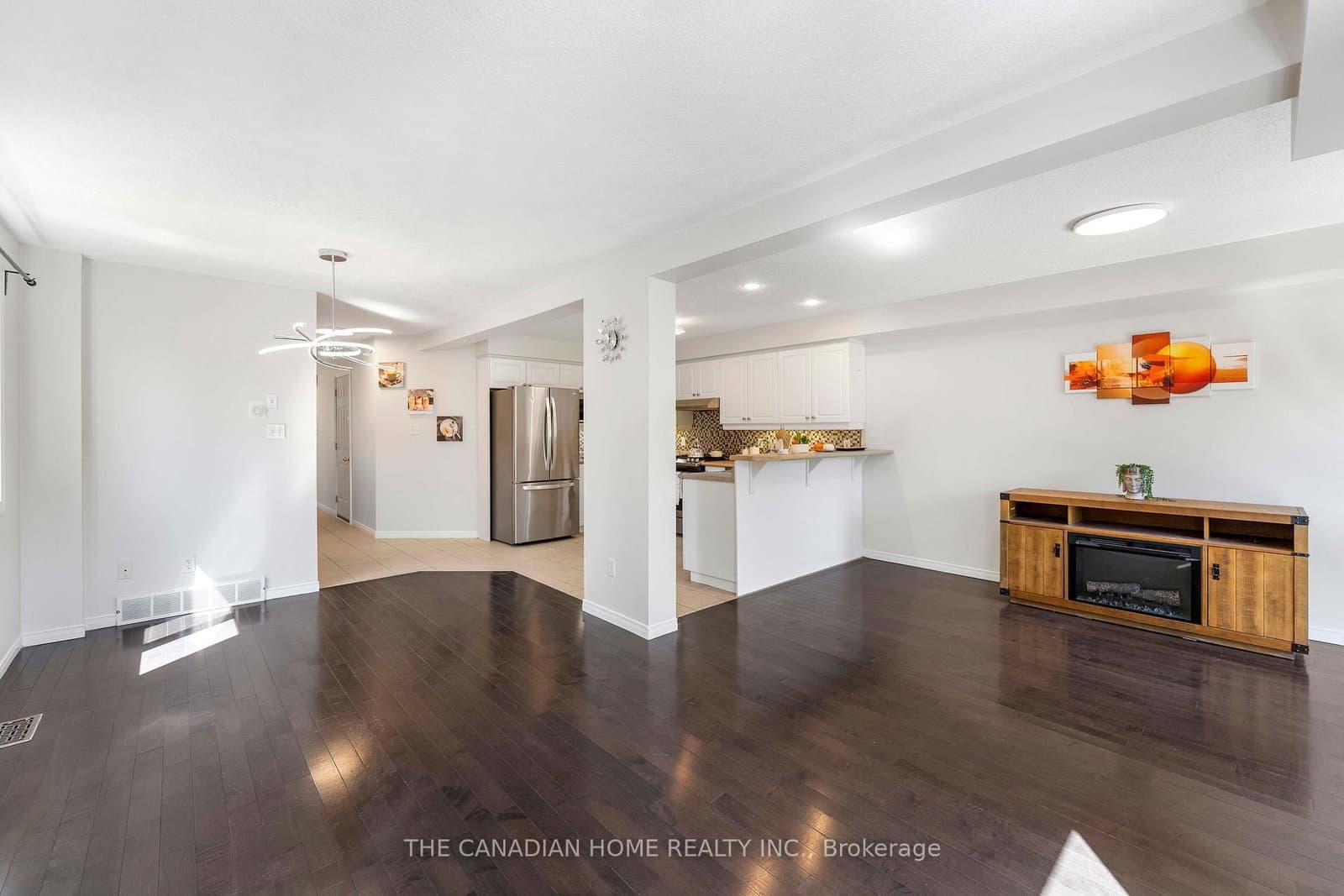 500 Robert Ferrie Drive thumbnail 38