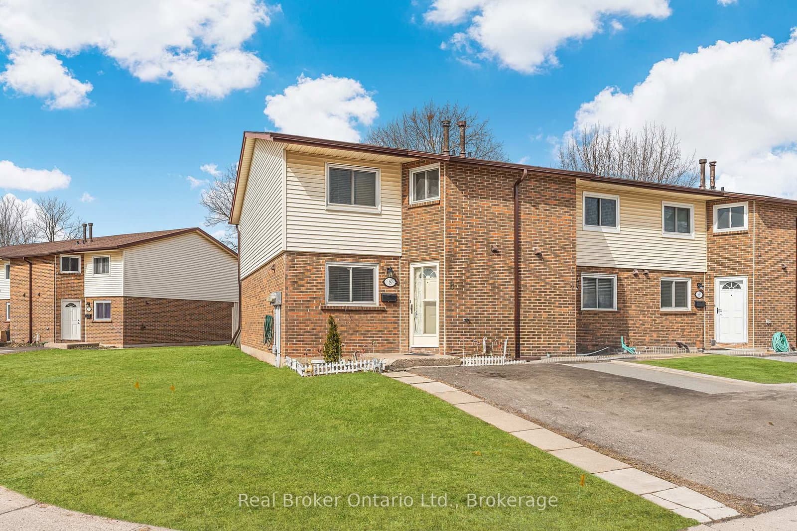 5982 Dunn Street, Unit 8
