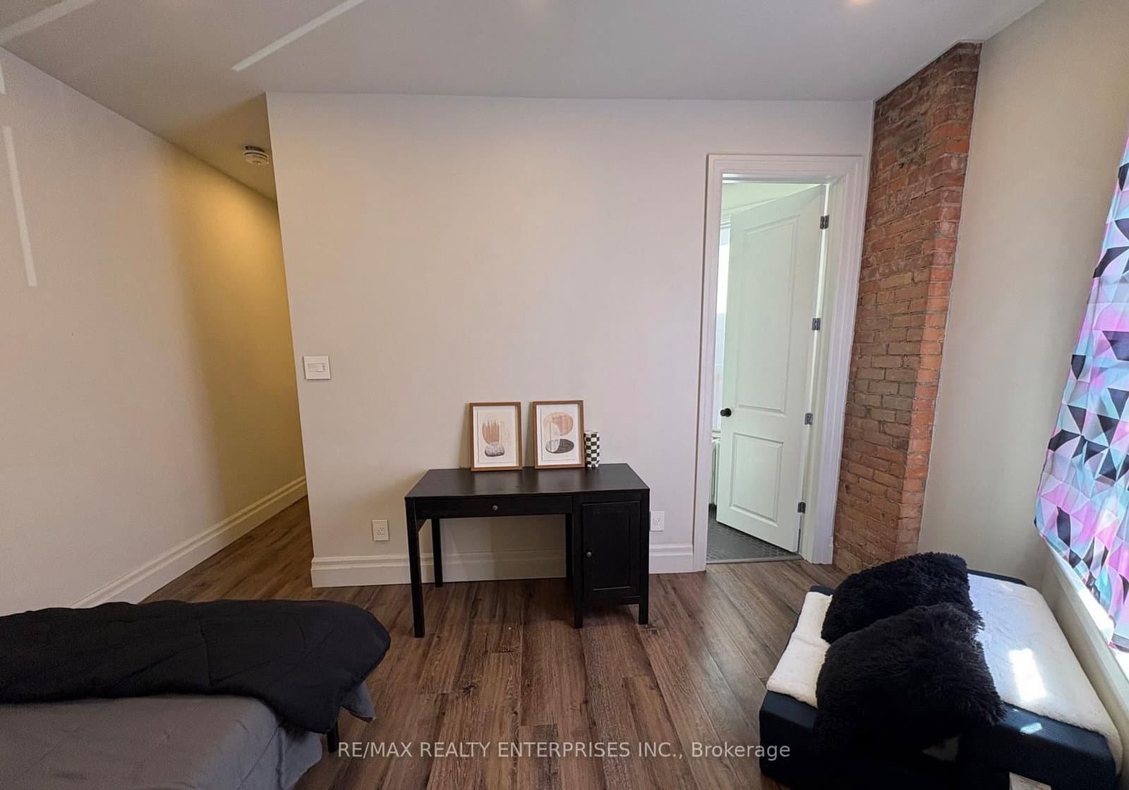 156 James Street S, Unit 3 thumbnail 11