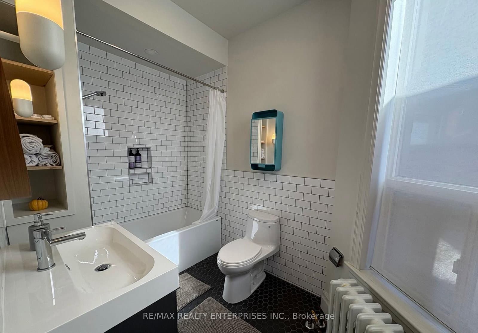 156 James Street S, Unit 3 thumbnail 12
