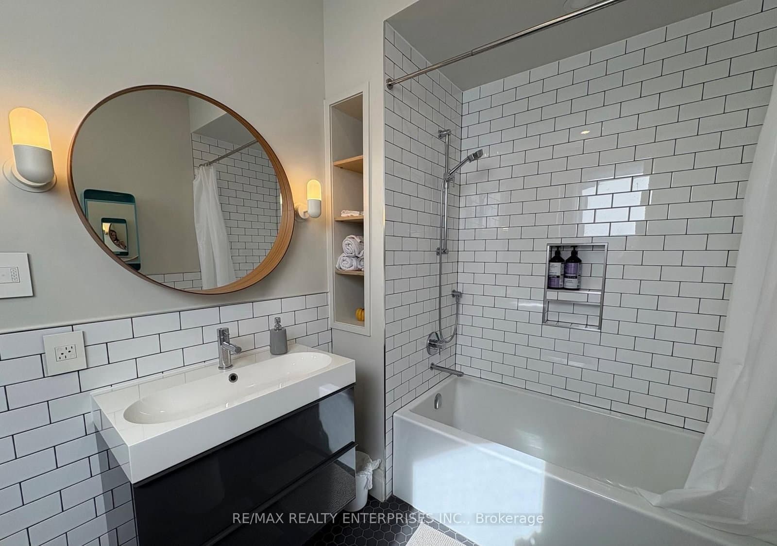 156 James Street S, Unit 3 thumbnail 13