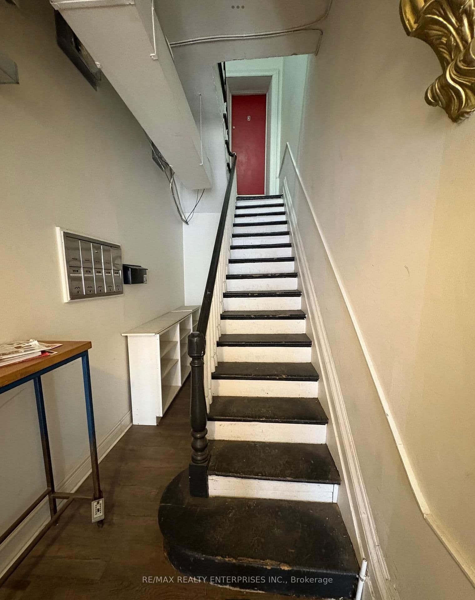 156 James Street S, Unit 3 thumbnail 8