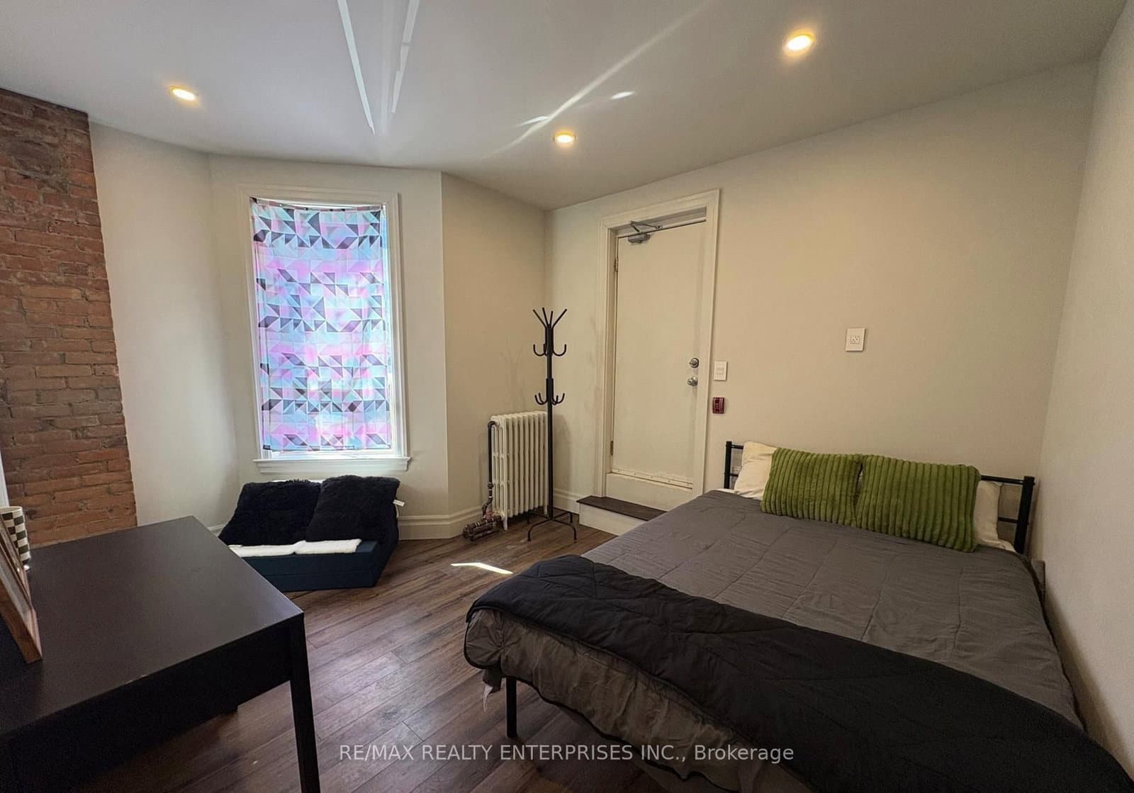 156 James Street S, Unit 3 thumbnail 9