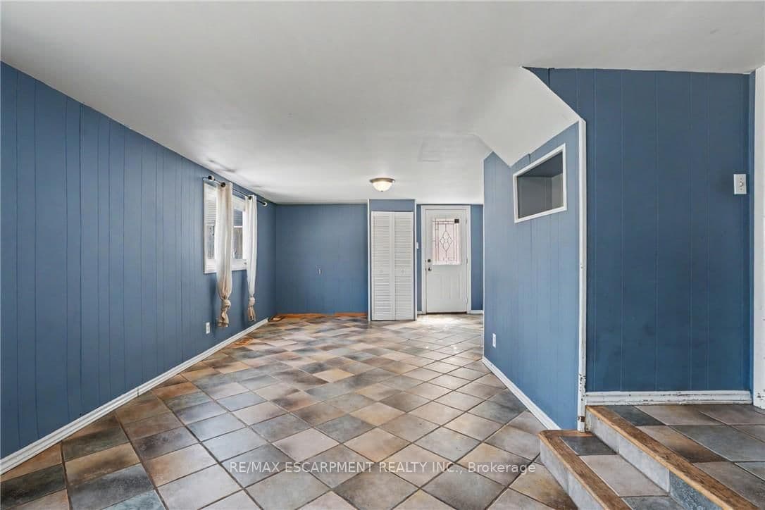 485 Cochrane Road thumbnail 13