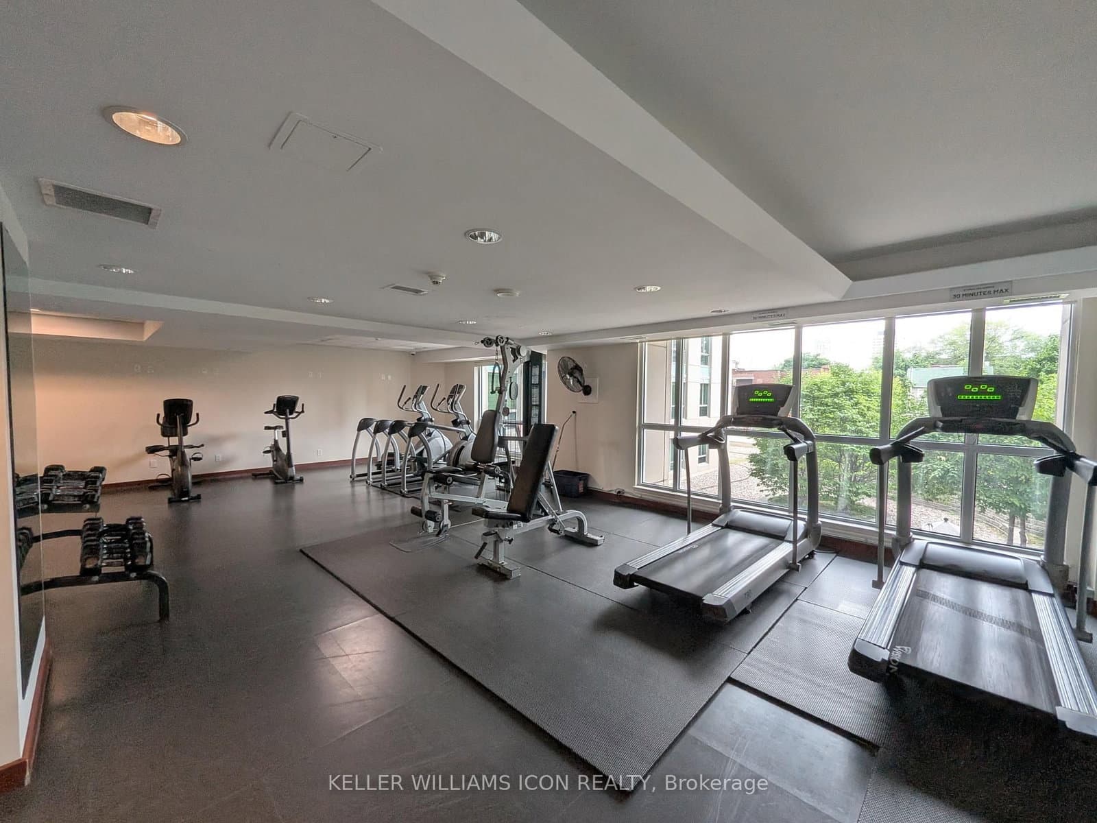 234 Rideau Street, Unit 901 thumbnail 13