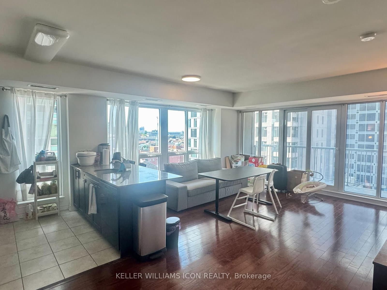 234 Rideau Street, Unit 901 thumbnail 6