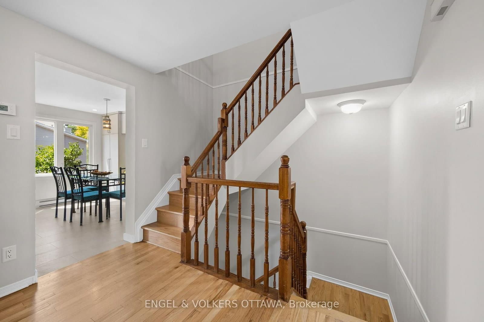 1831 Summerfields Crescent thumbnail 11