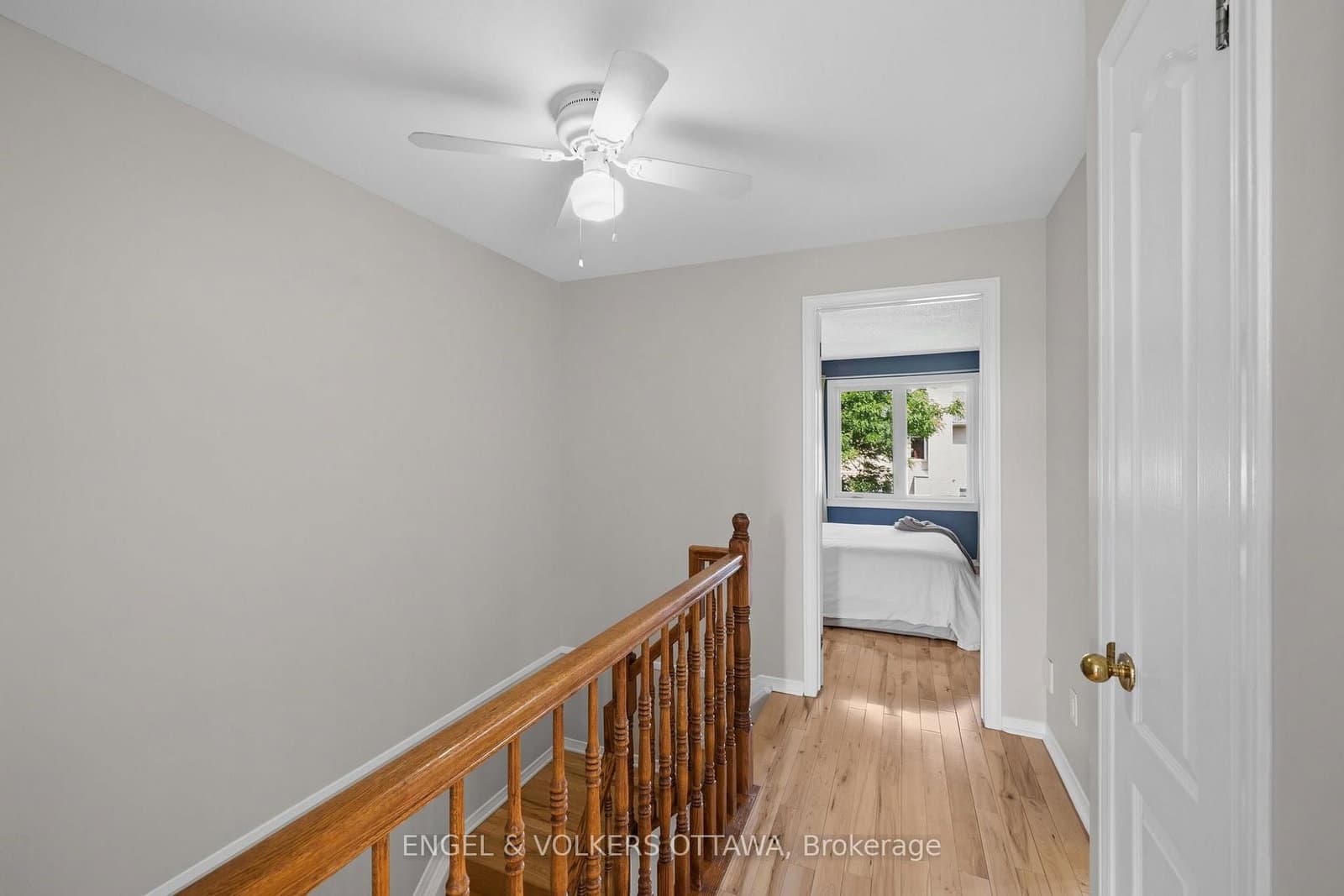 1831 Summerfields Crescent thumbnail 34
