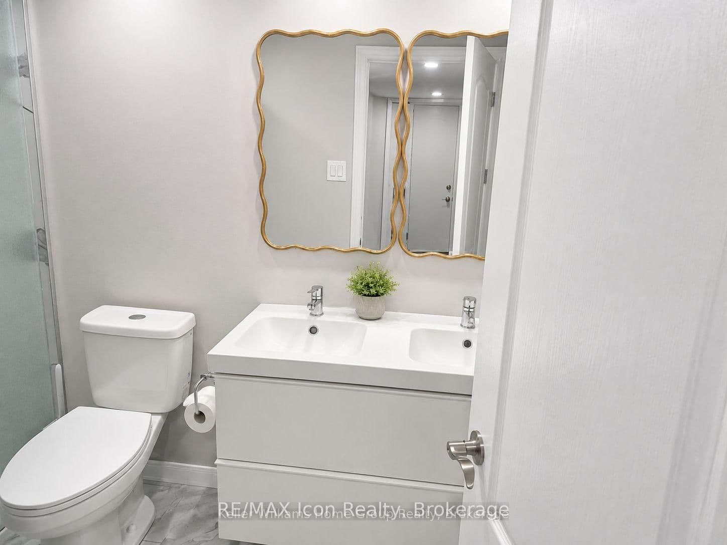 165 Rockcliffe Drive, Unit B thumbnail 5