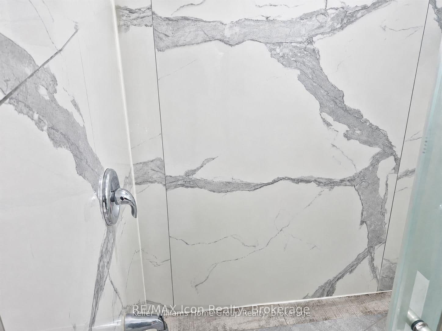 165 Rockcliffe Drive, Unit B thumbnail 7