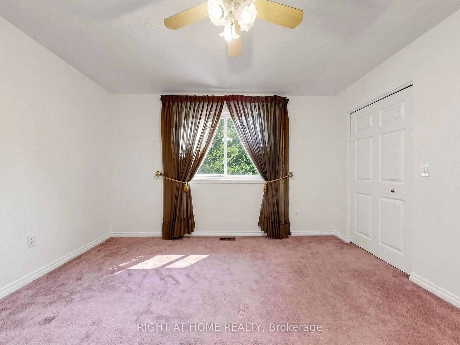 138 Strawberry Drive thumbnail 28