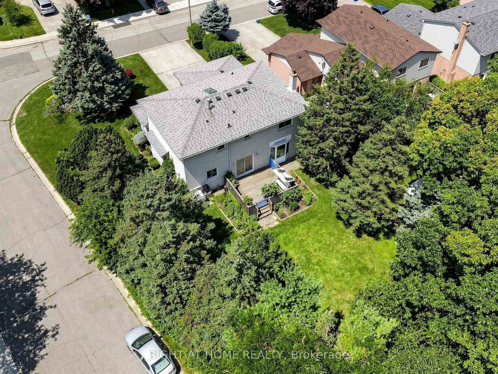138 Strawberry Drive thumbnail 6