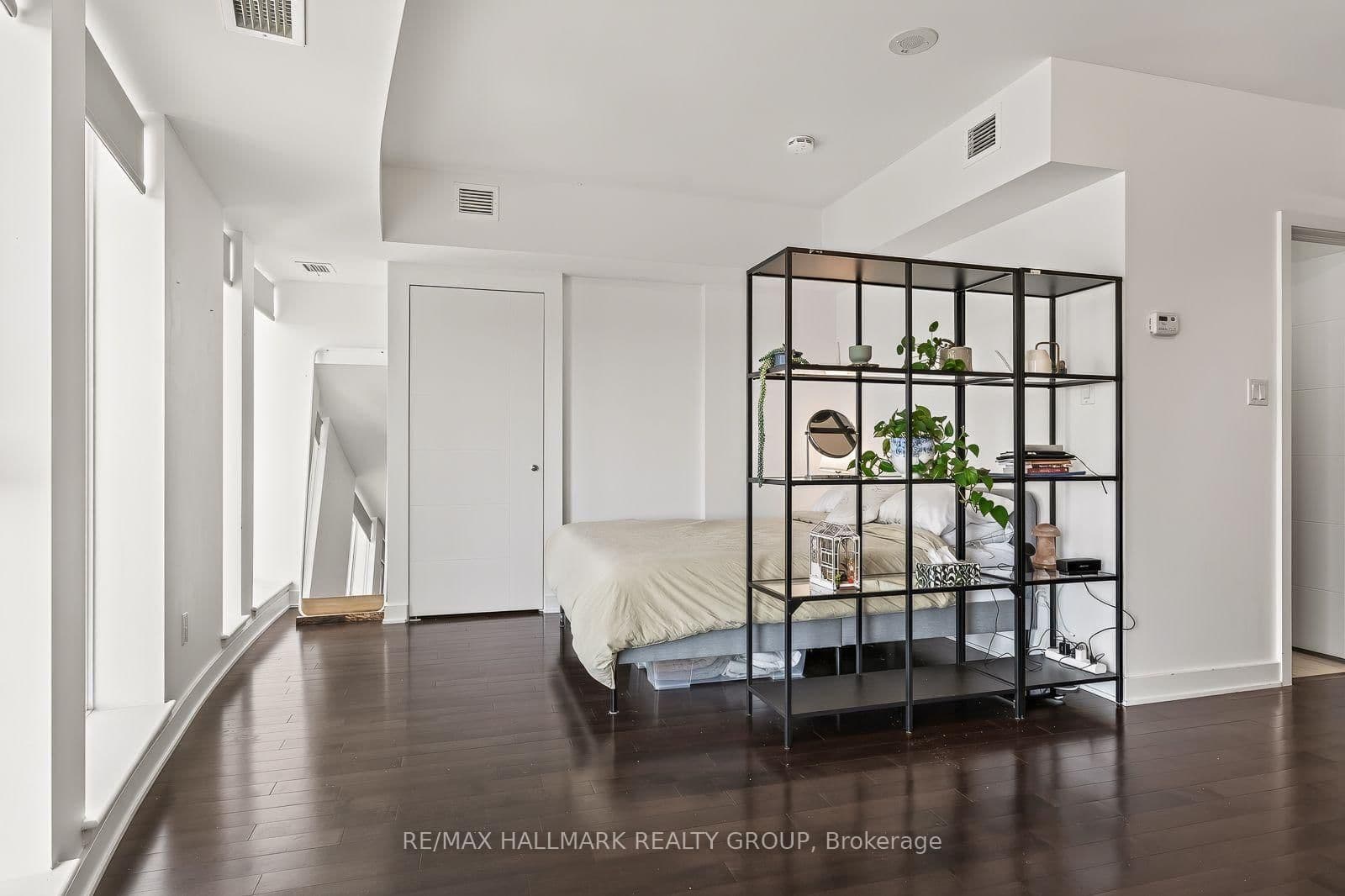 40 Nepean Street, Unit 1204 thumbnail 22