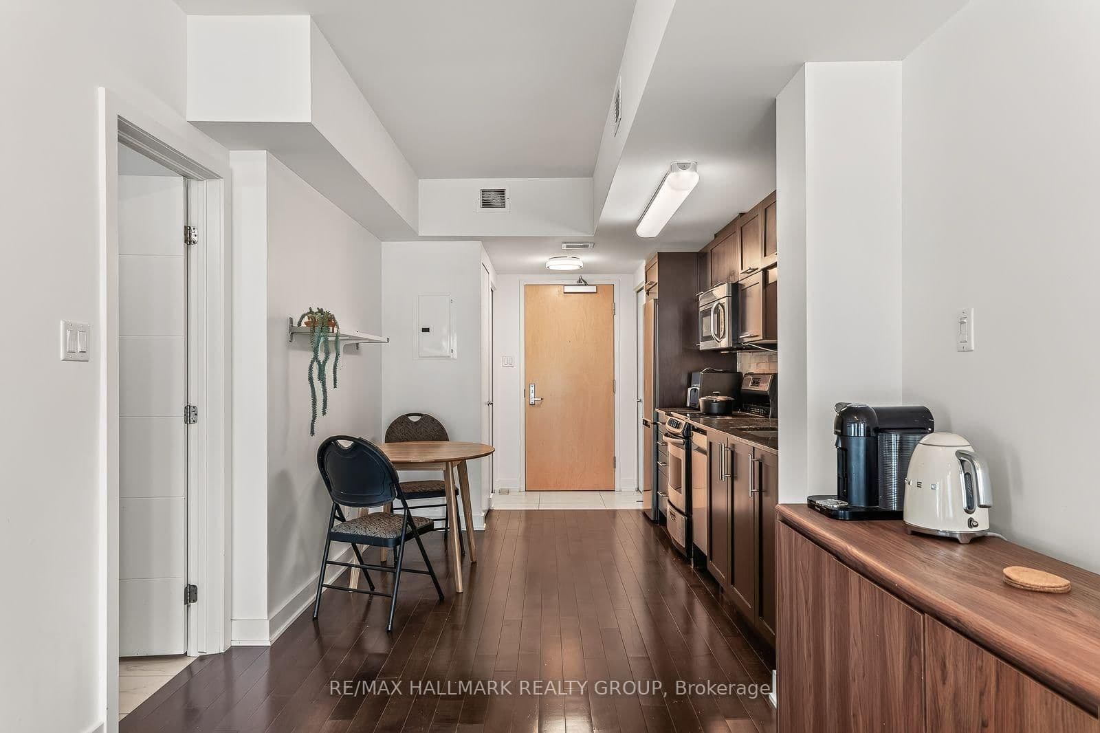 40 Nepean Street, Unit 1204 thumbnail 6