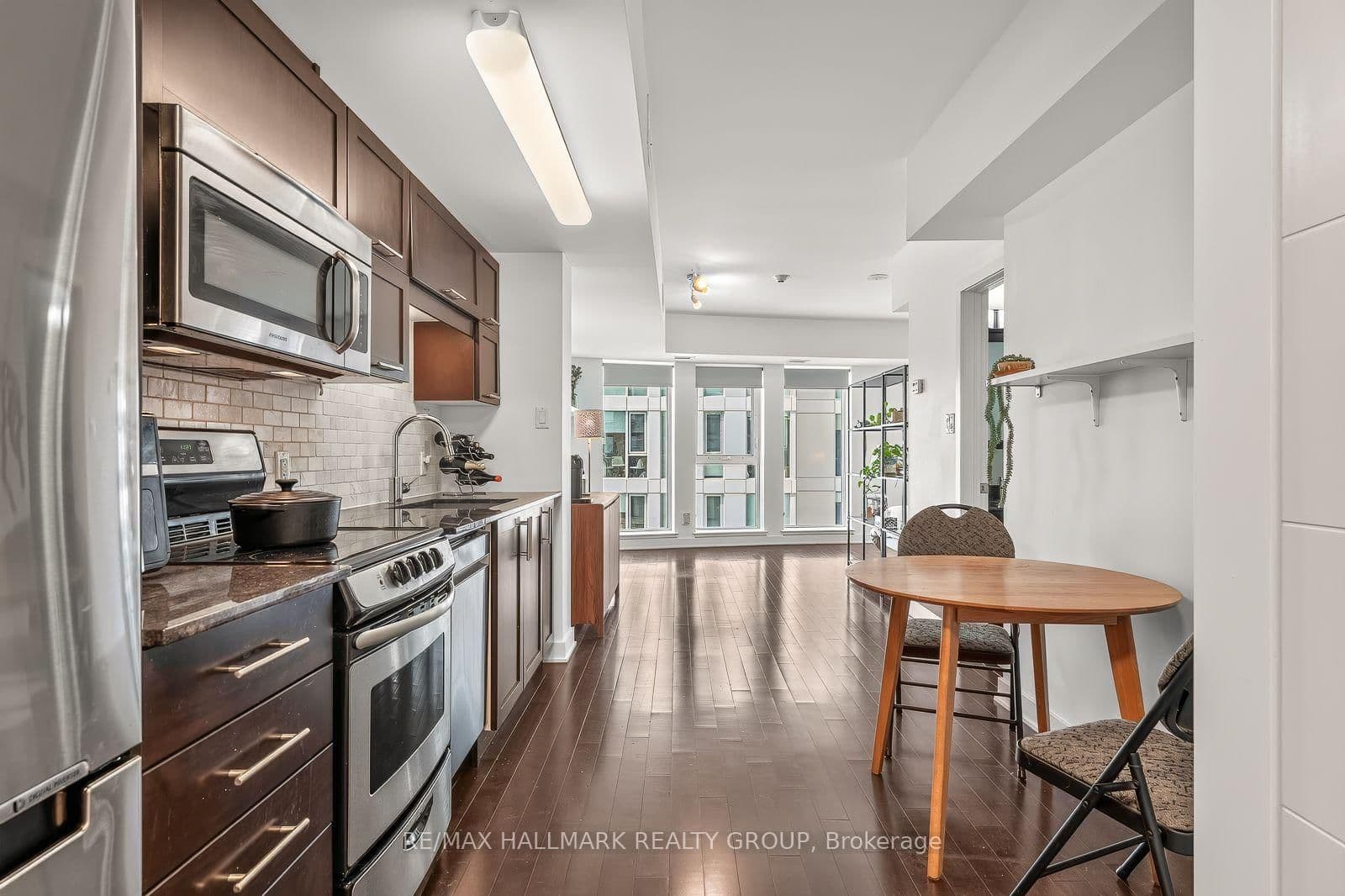 40 Nepean Street, Unit 1204 thumbnail 7