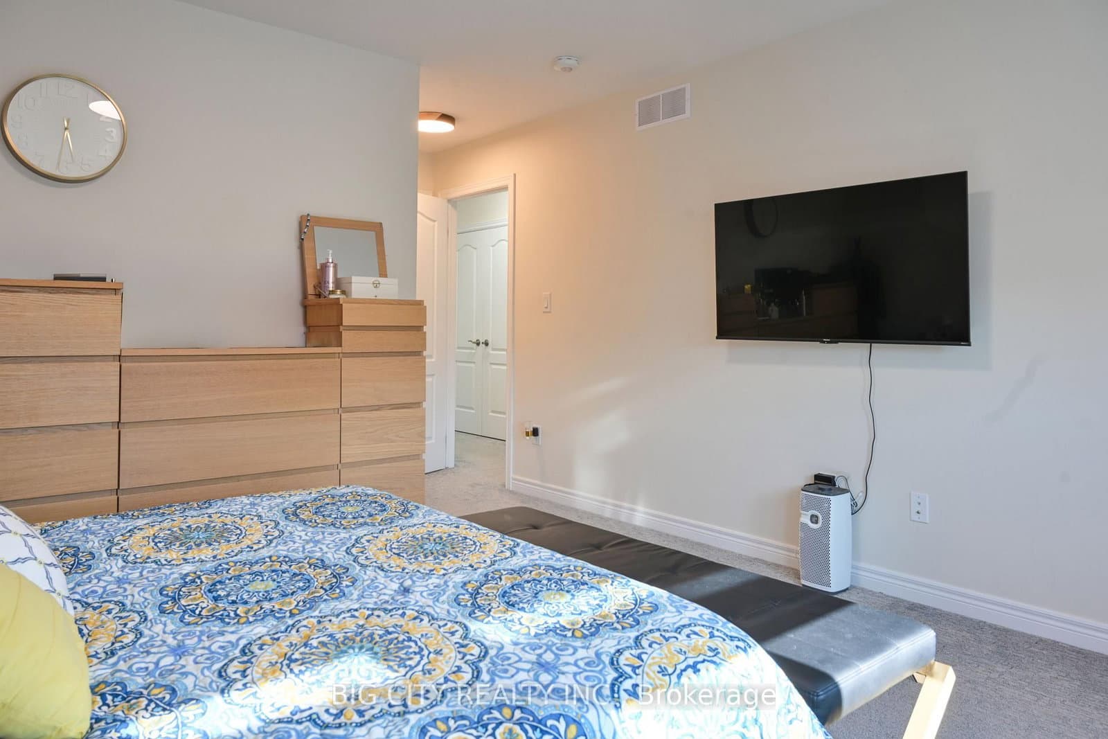 45 Dorchester Boulevard, Unit 23 thumbnail 4