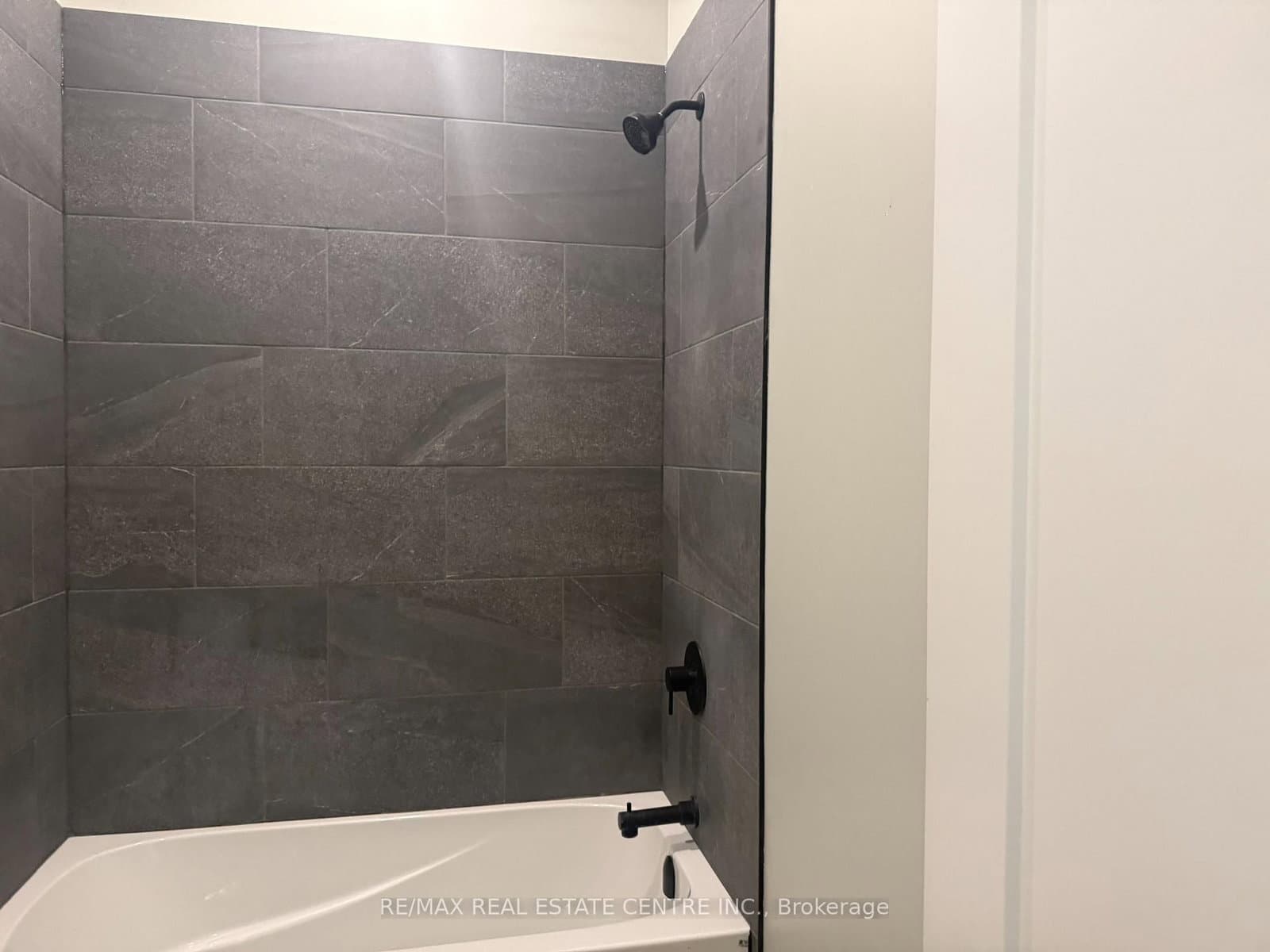 8 Main Street S, Unit 4 thumbnail 10