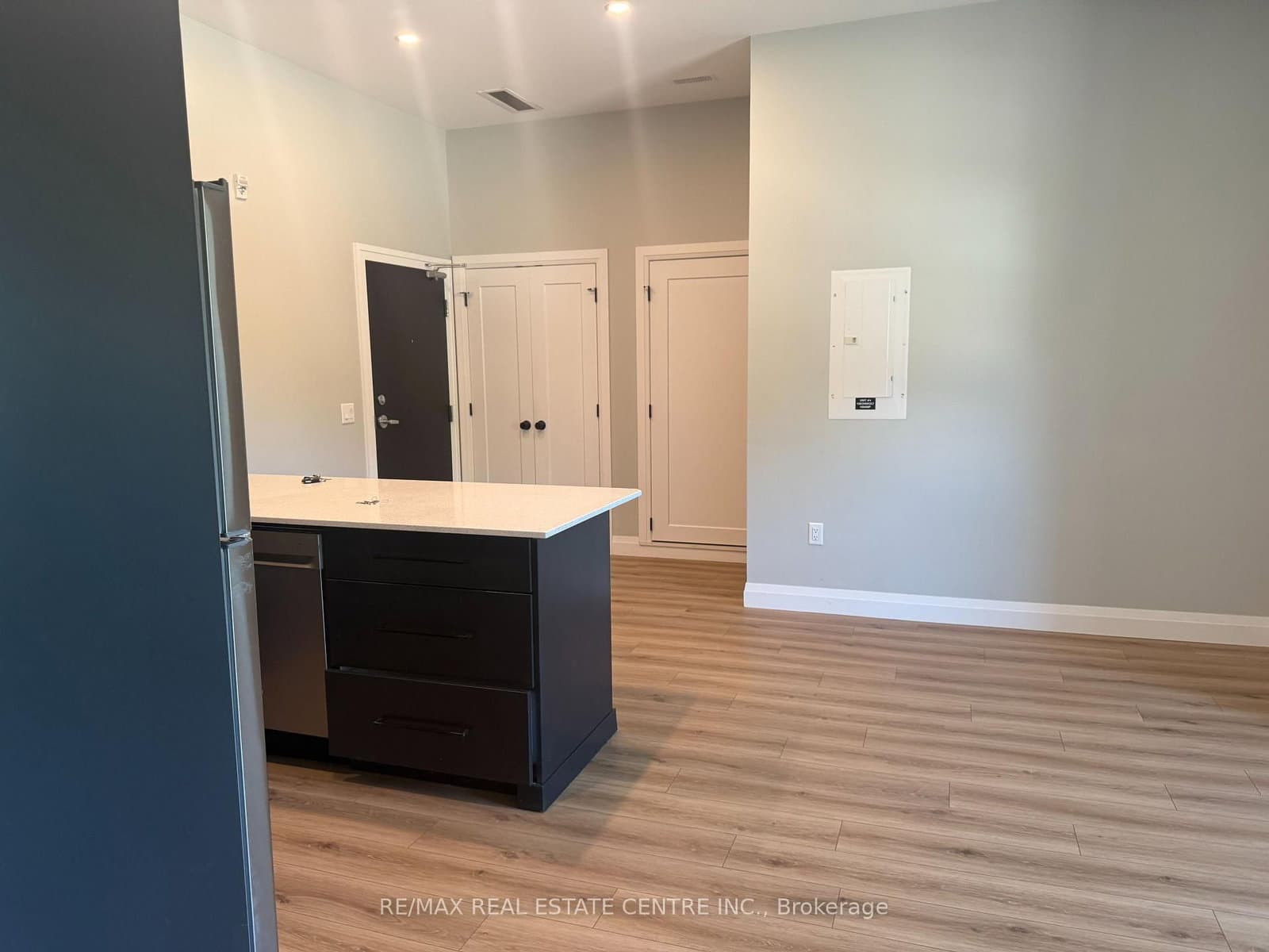 8 Main Street S, Unit 4 thumbnail 4