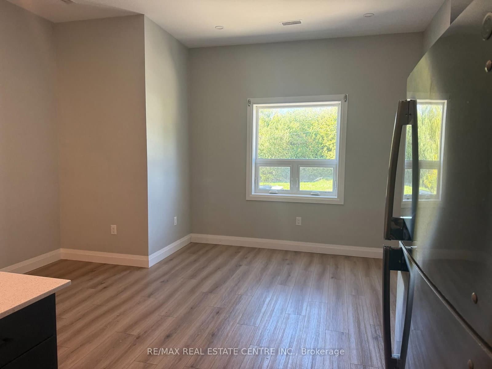 8 Main Street S, Unit 4 thumbnail 5
