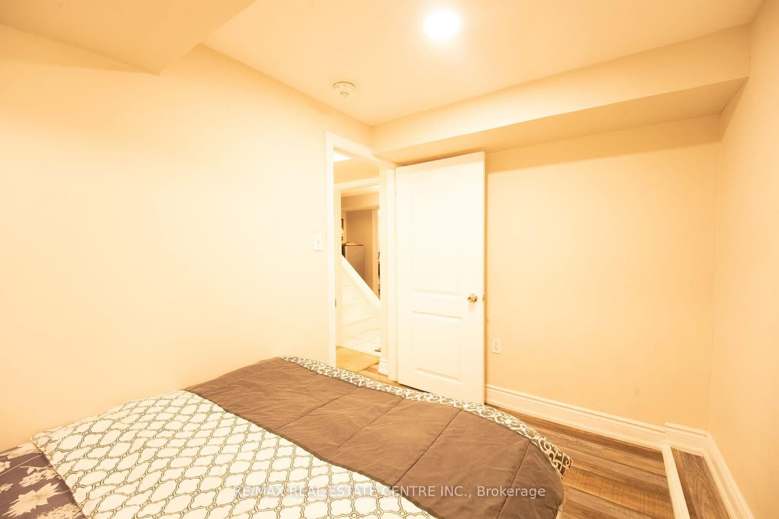 5857 MURRAY Street thumbnail 40