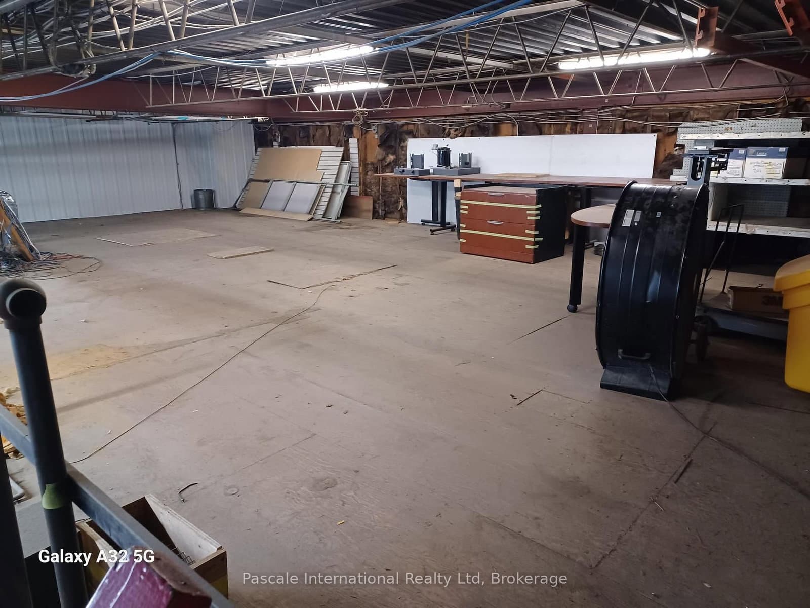 925 Clyde Avenue thumbnail 22
