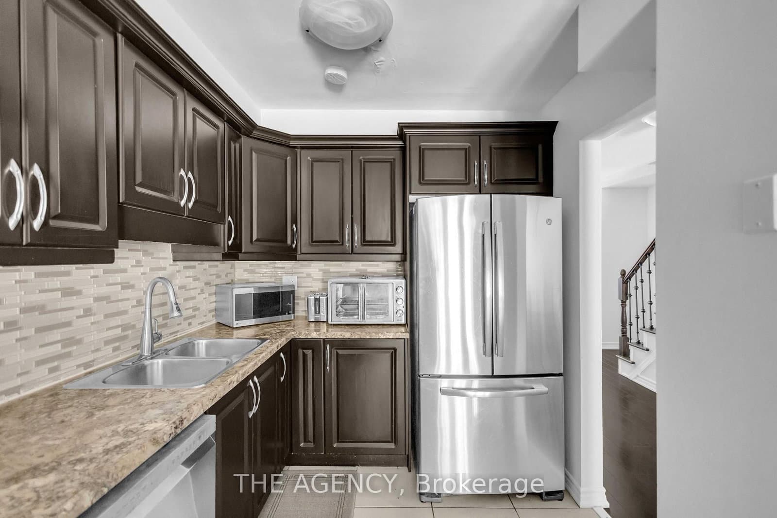 38 Athenia Drive thumbnail 13