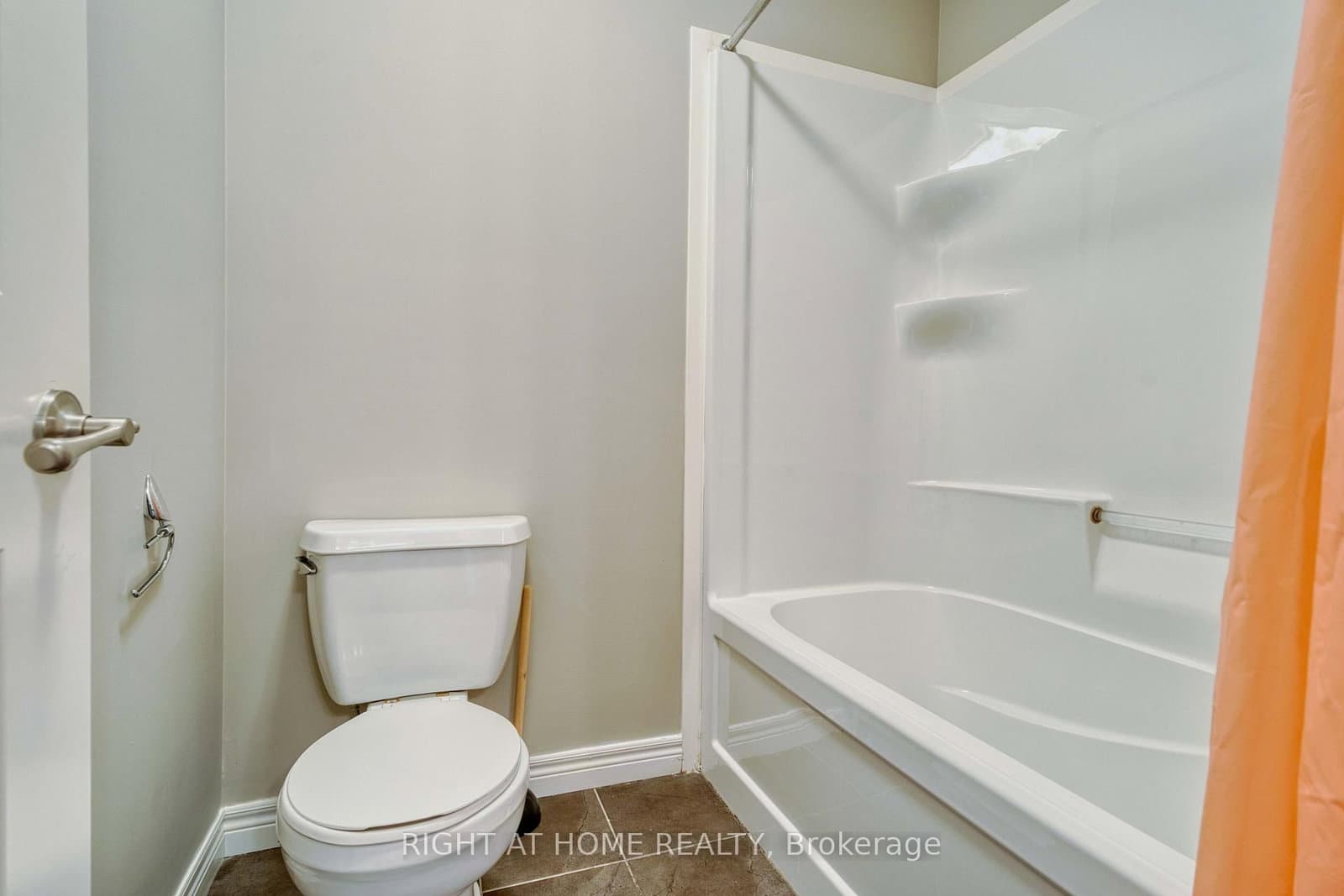 1030 OAKCROSSING Gate, Unit 16 thumbnail 25