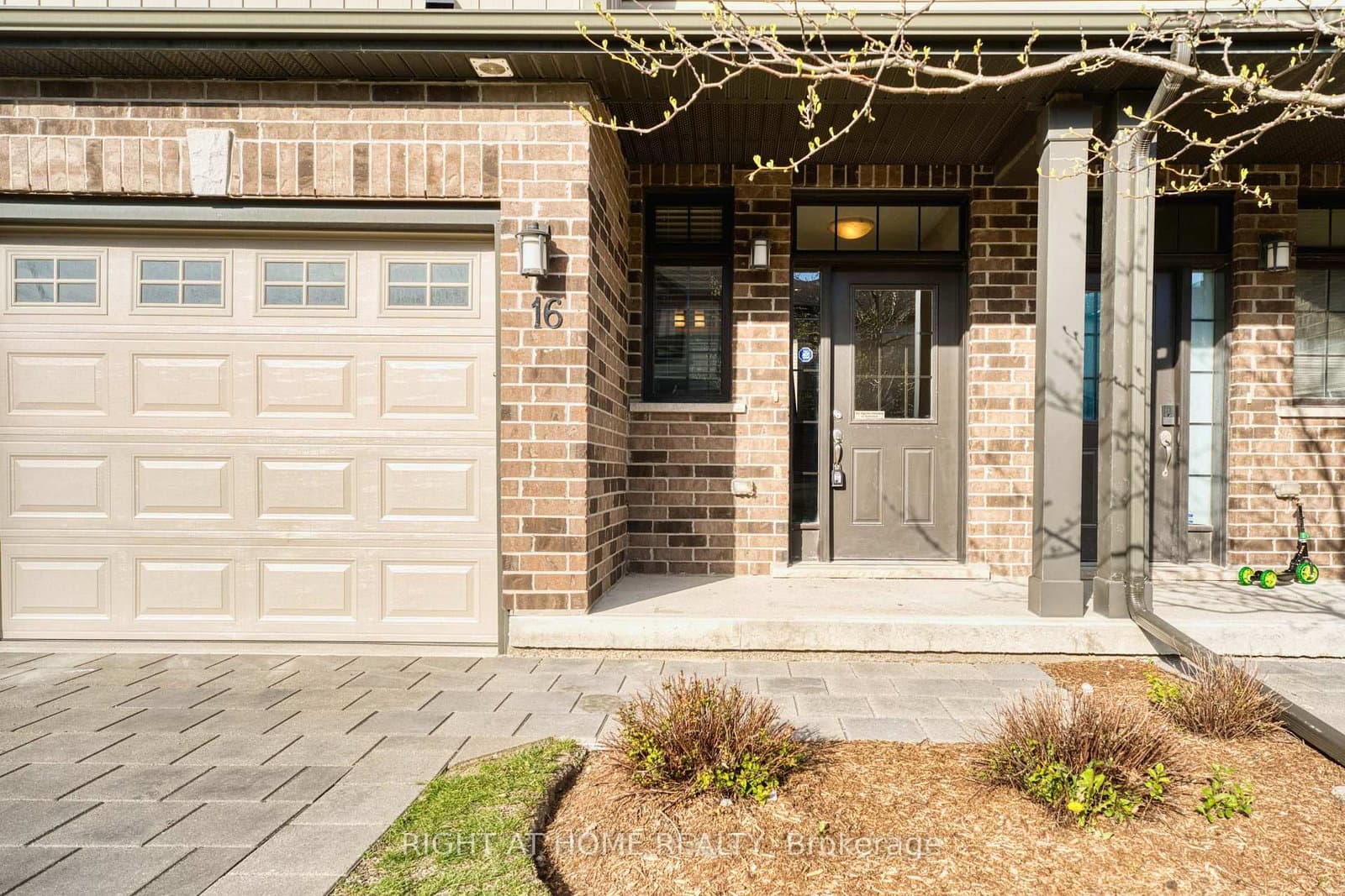 1030 OAKCROSSING Gate, Unit 16 thumbnail 3