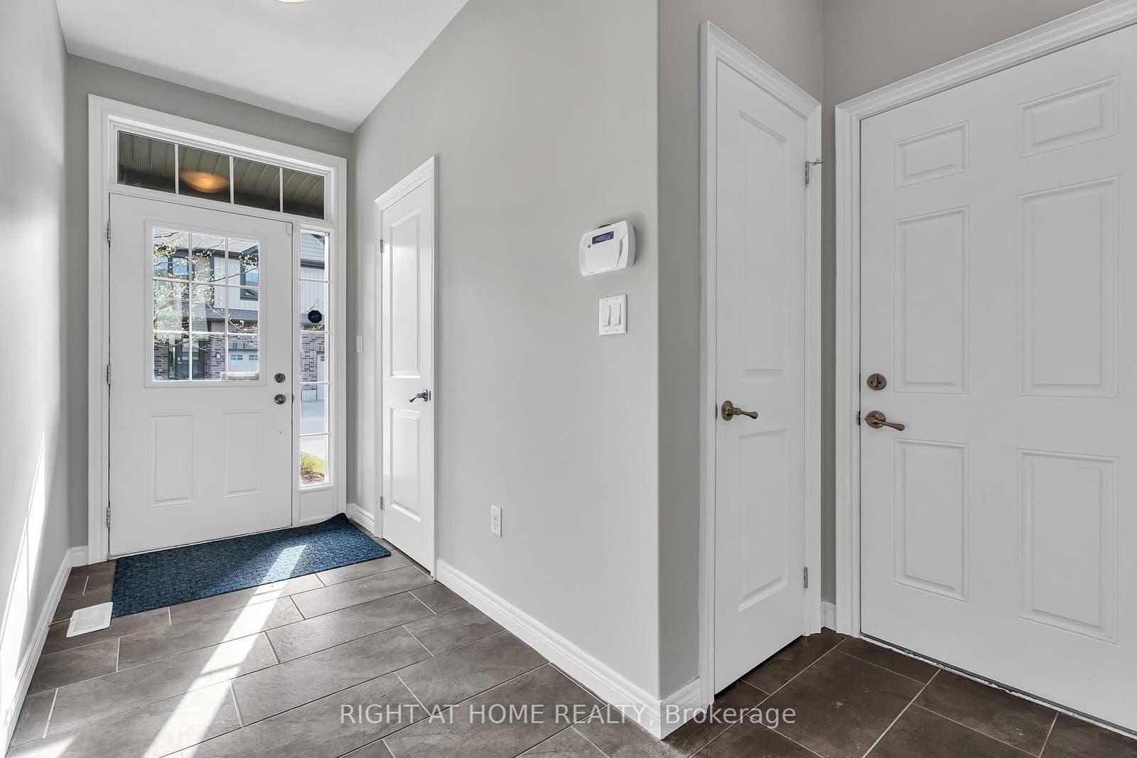 1030 OAKCROSSING Gate, Unit 16 thumbnail 5