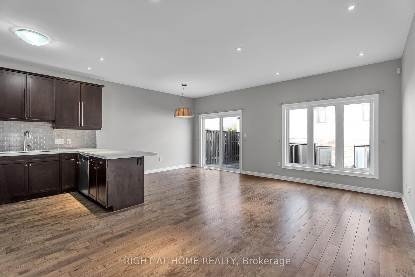 1030 OAKCROSSING Gate, Unit 16 thumbnail 6